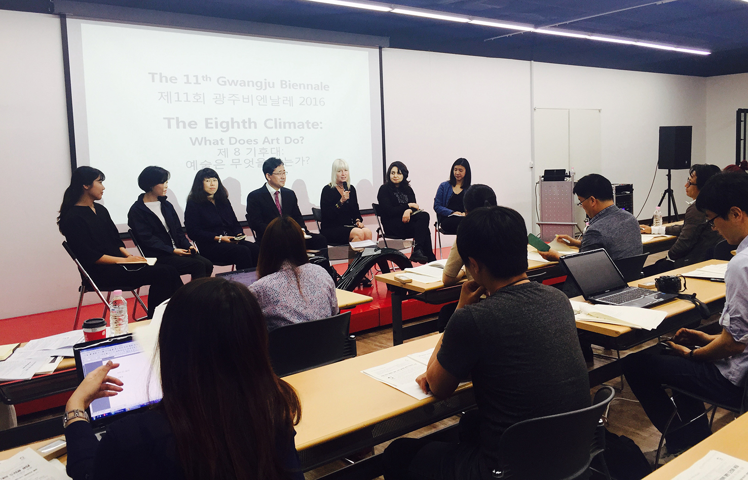 광주비엔날레 전시관 1층 거시기홀에서 열린 참여작가 발표 기자회견 현장
