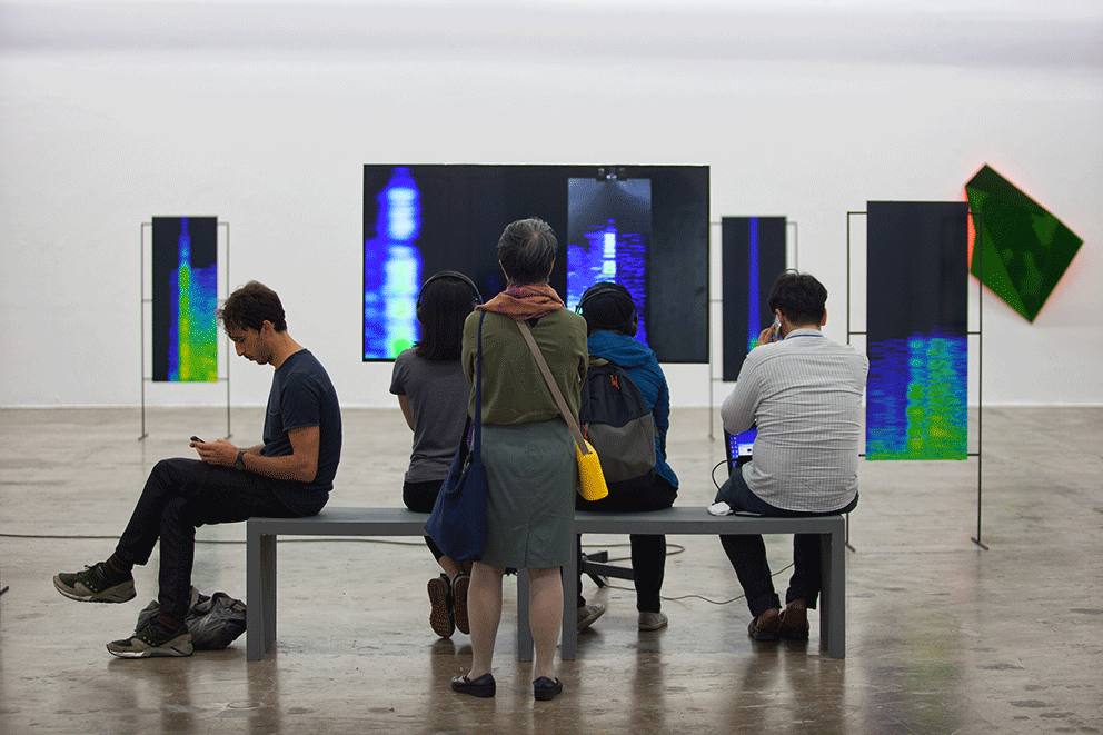 ‘Nam June Paik Award’를 수상한 로렌스 아부 함단의 ‘고무 도포 강철’